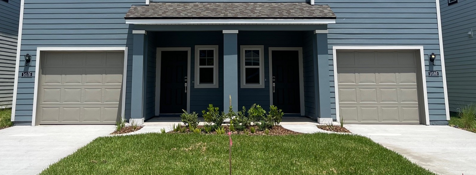 A house with garages.
